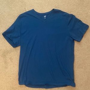 Blue Gap Men’s V-neck T-shirt